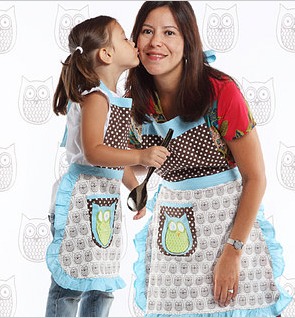 Zulily: Mom and Daughter Aprons from $21.98