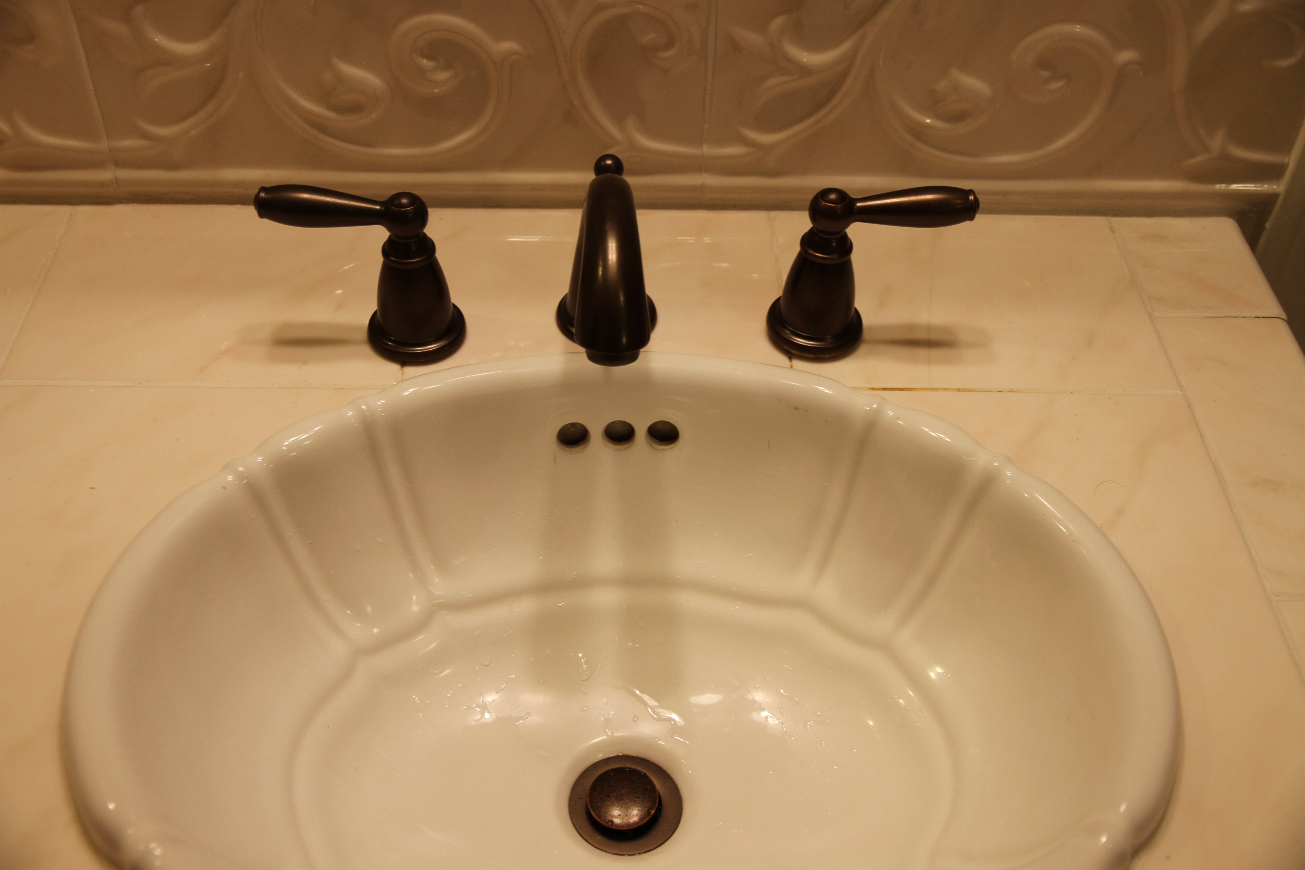 How to Replace a Faucet in Six Easy Steps