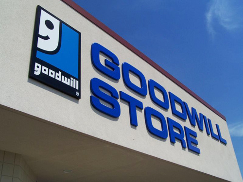 5 Tips for Shopping at Goodwill