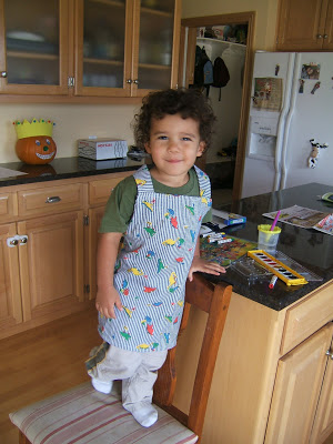Frugal Friday: Make your own toddler art apron
