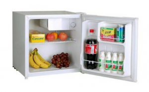1.7 cu. ft. Igoo Mini Refrigerator in White Just $39.88 + Free Pickup!