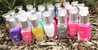 $2.99 – Instant Dry Gel Nail Polish – 30 Colors!
