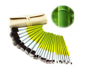 LIGHTNING DEAL! DE’LANCI 23-Piece Natural Bamboo Make Up Brushes Just $17.90!