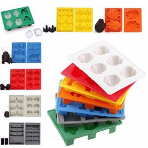 Set of 7 Star Wars Silicone Ice Cube Trays / Candy Molds Just $15.99 Shipped!