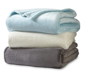 Colormate Fluffy Fleece Blanket Just $12.99! (Regularly $39.99)