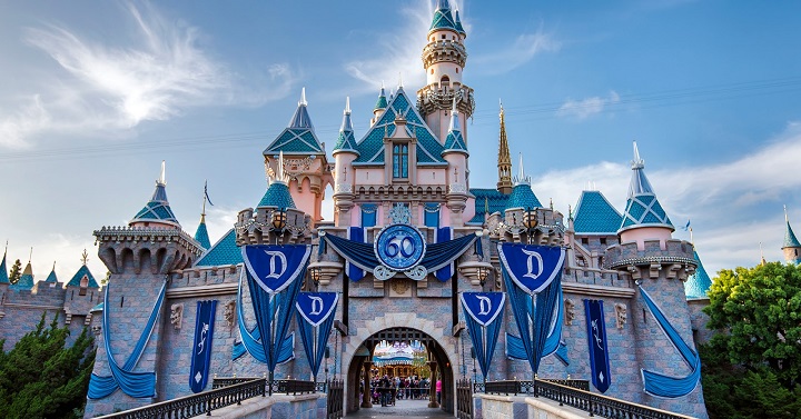 Disneyland – Last Chance Layaway! Book Your Vacation Now!