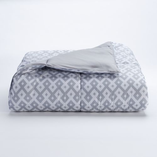 Kohl’s Lowest Prices of The Season Sale! Earn Kohl’s Cash! The Big One Down Alternative Reversible Comforter – Just $21.24 or FREE!