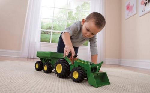 John Deere 8″ Monster Treads Tractor with Wagon and Loader—$16.87!