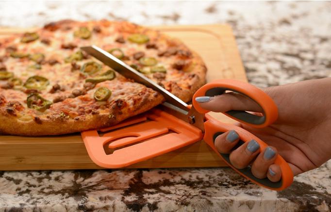 Kitchen Maestro Pizza Scissors – Only $11.99!