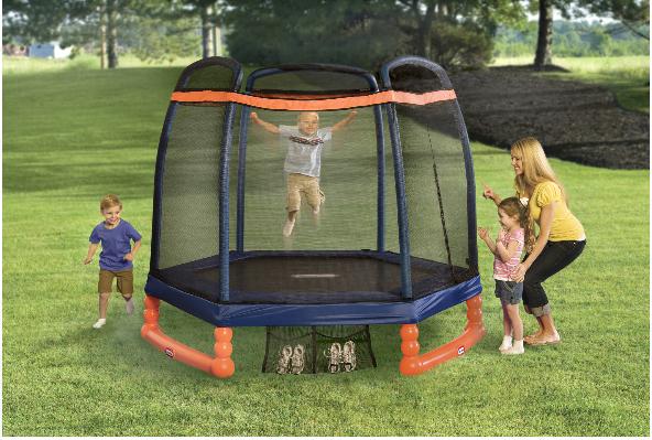 Little Tikes 7′ Indoor/Outdoor Trampoline with Enclosure – Only $115!