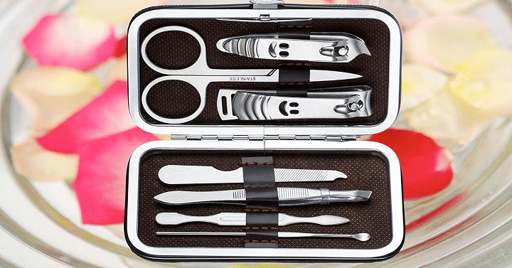 Professional Nail Clippers Kit with Case Only $6.99!