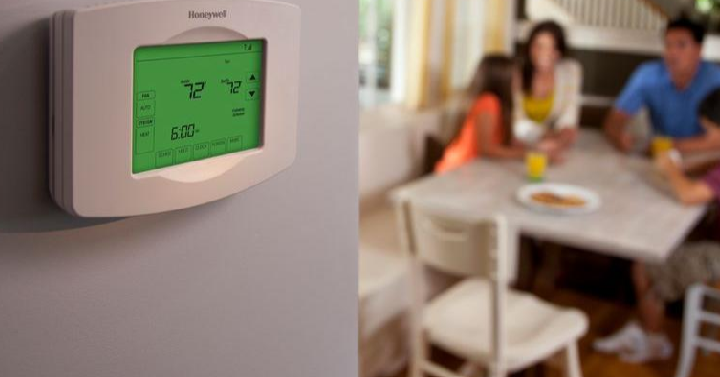 Honeywell Wi-Fi Programmable Touchscreen Thermostat Only $74 Shipped! (Reg. $89)