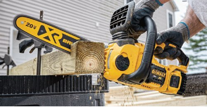 Dewalt 20V Max Compact Cordless Chainsaw Kit Only $129.00 Shipped!