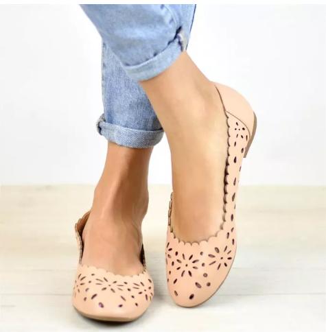 Roomy Scalloped Round Toe Flats – Only $18.99!