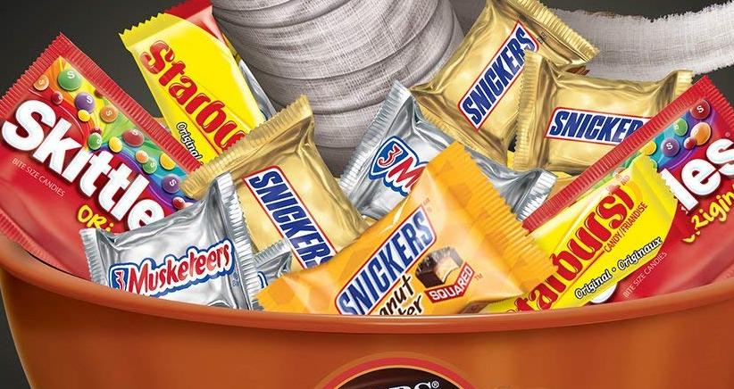 MARS Chocolate and More Favorites Halloween Candy Variety Mix, 95.1-Ounces – Only $17.52 Shipped!