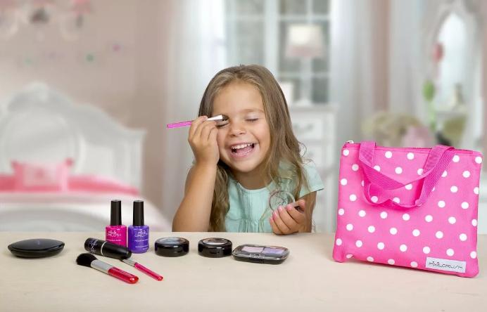 Pretend Makeup Beauty Basics – Only $18.99!