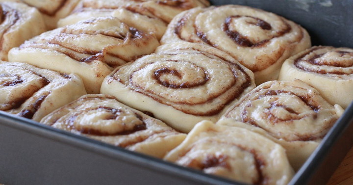 The BEST and EASIEST Cinnamon Roll Recipe!