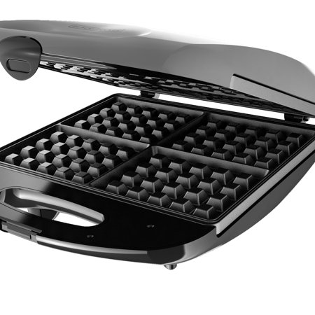 BLACK+DECKER Belgian Waffle Maker—$15.99!