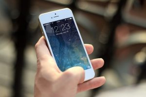 5 Tips for Saving Money on Your Cell Phone Each Month