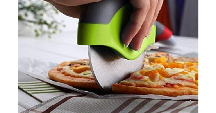 Kitchy Pizza Cutter Wheel-Green Only $11.85!! (Reg. $30) AWESOME REVIEWS!