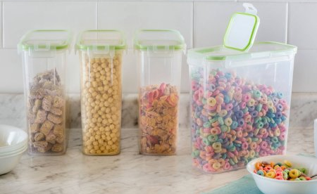 Snapware Airtight Plastic 15.3-Cup Fliptop Food Storage Container, 4-Pack $16.91!