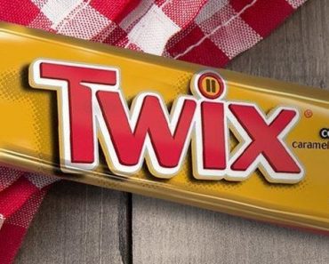 TWIX 100 Calories Caramel Chocolate Cookie Bar Candy, 24-Count Box – Only $8.25!