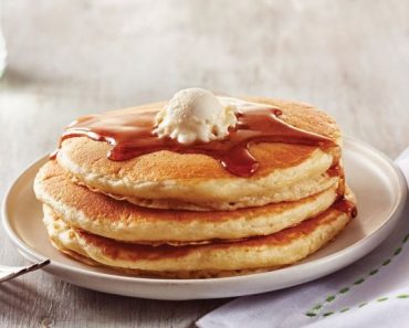 FREE Short Stack of Pancakes at IHOP TODAY!
