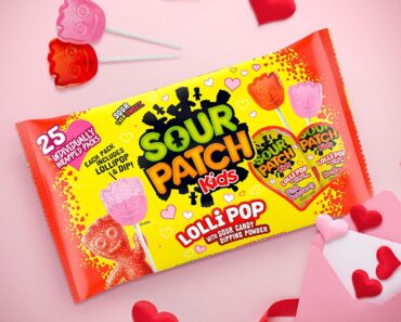 SOUR PATCH KIDS Lollipop with Sour Candy Dipping Powder Valentines Day Candy (20 Count) – Only $3.49!