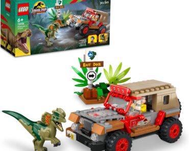 LEGO Jurassic Park Dilophosaurus Ambush Building Toy Set – Only $15.99!