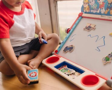 Melissa & Doug PAW Patrol Wooden Double-Sided Tabletop Art Center Easel – Only $25.96!