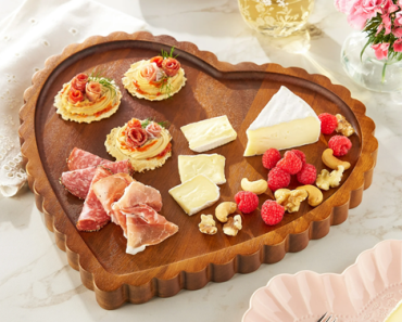 The Pioneer Woman Wooden Scallop Heart Charcuterie Tray – Just $16.88! The Pioneer Woman Wooden Scallop Heart Charcuterie Tray – Just $16.88!